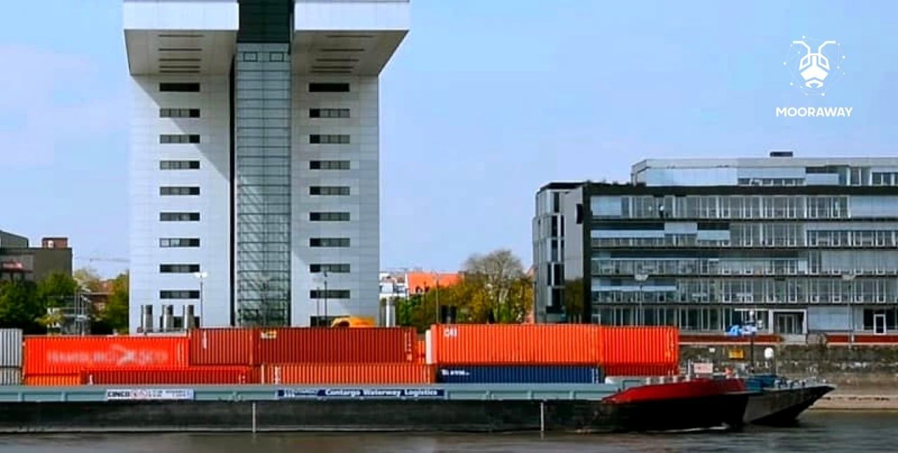 Нам все параллельно